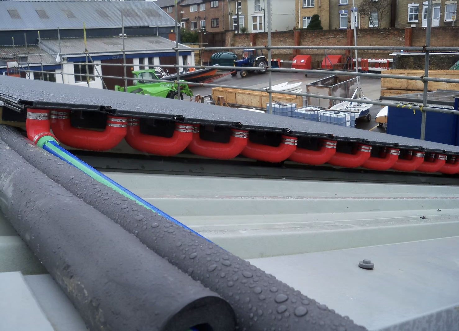 End view of hose links